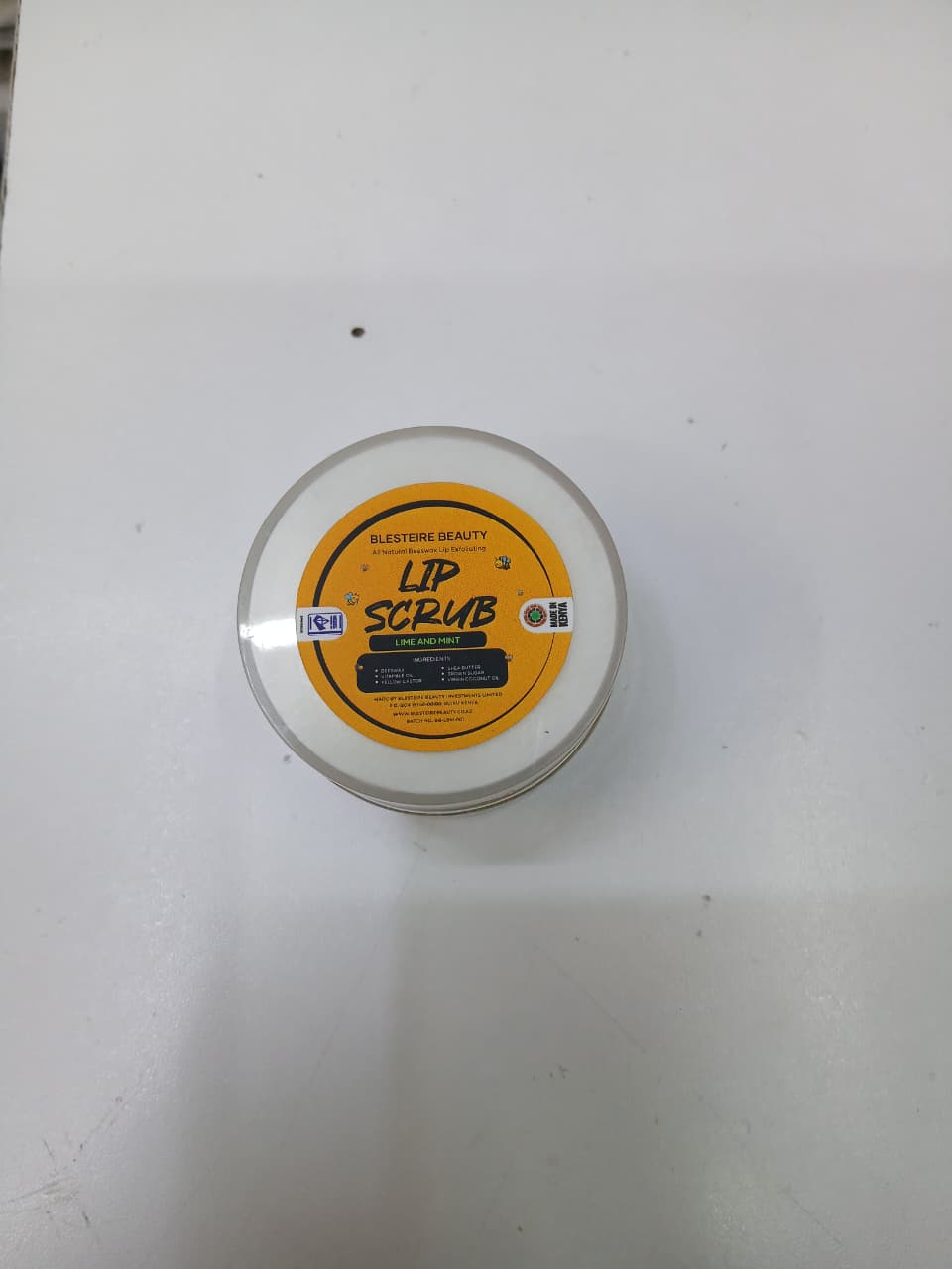 Lip scrub